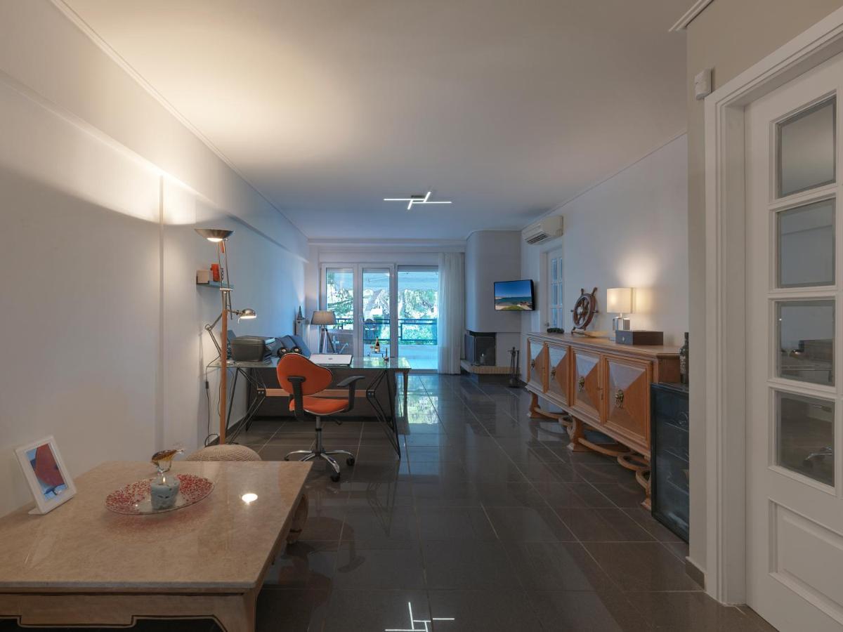Apartment Varkiza Sea View